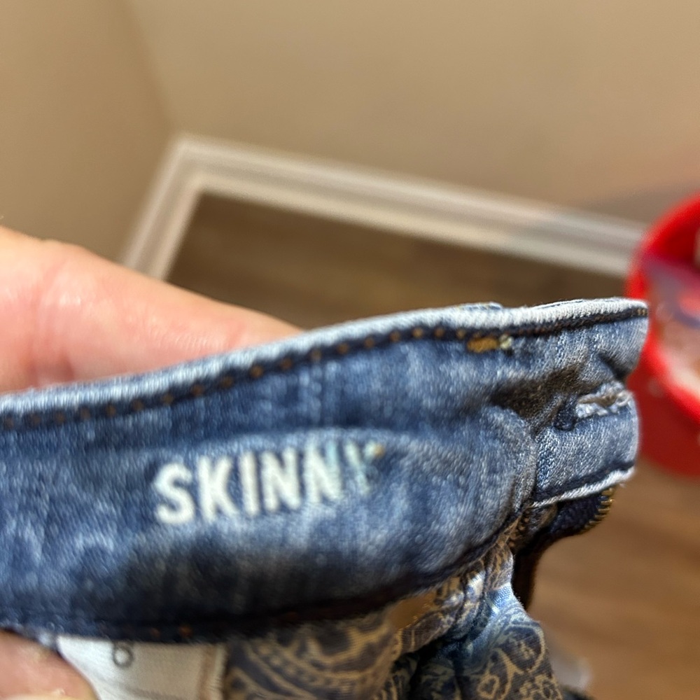 American Eagle Outfitters Skinny Distressed Jeans - Picture 9 of 9